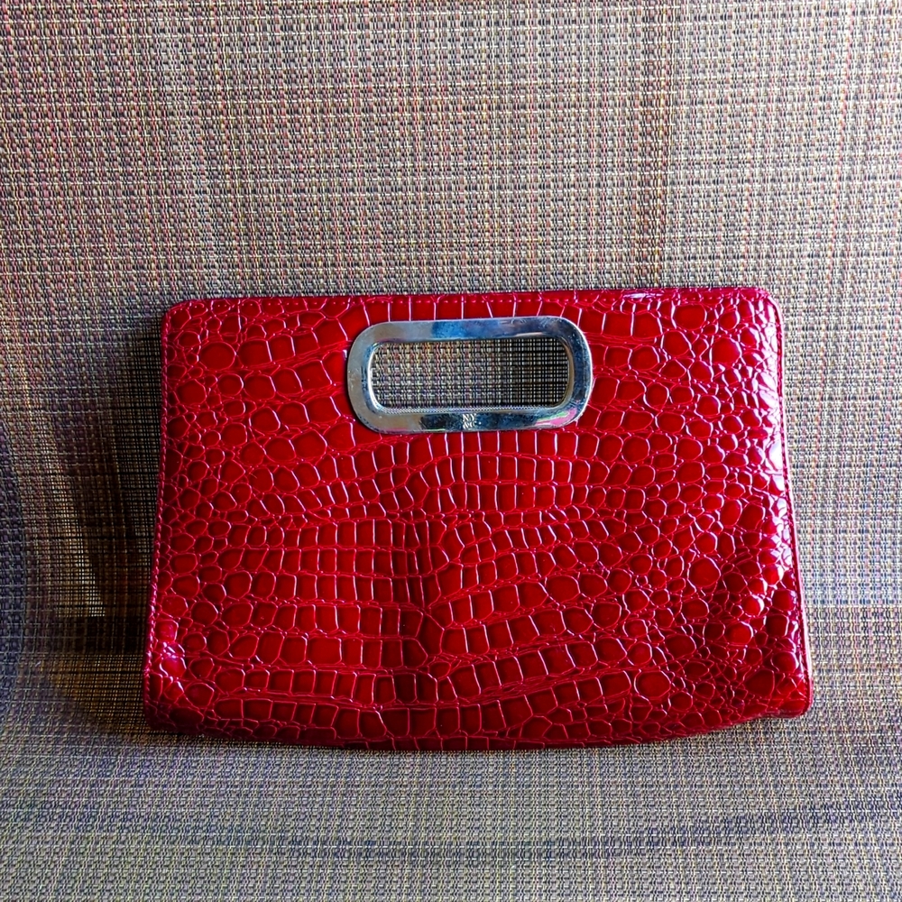 NY&C red crocodile pattern purse